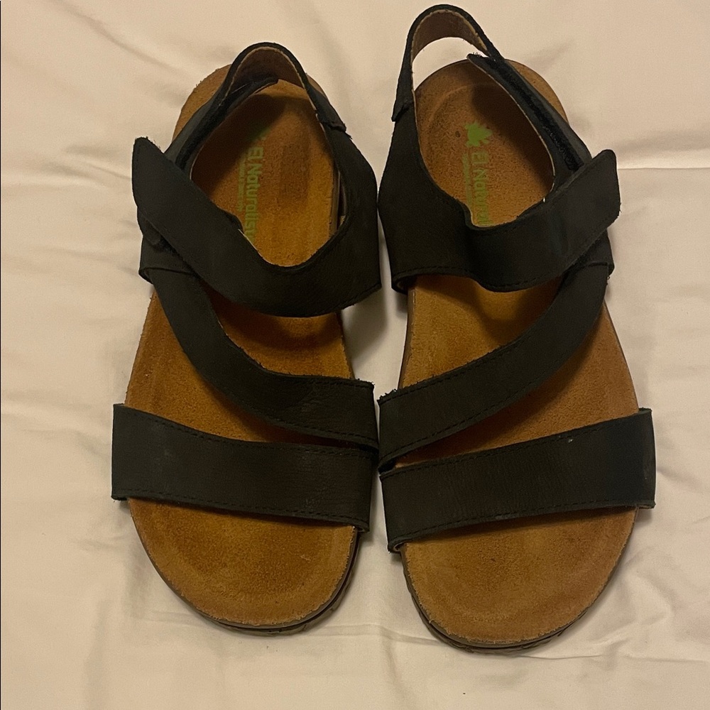 Black Leather Comfort Sandals by El Naturalista